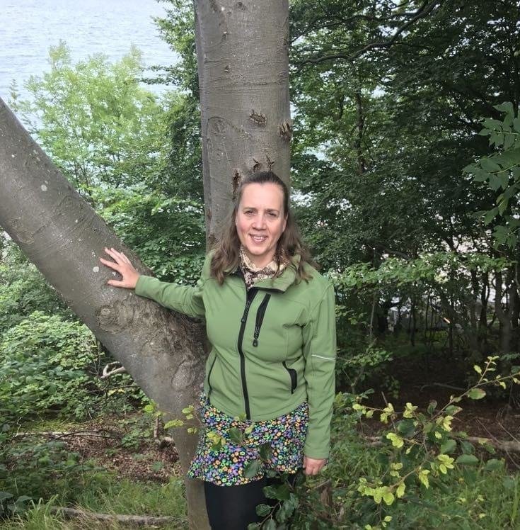 Inger Kirstine Wadsholt i skoven